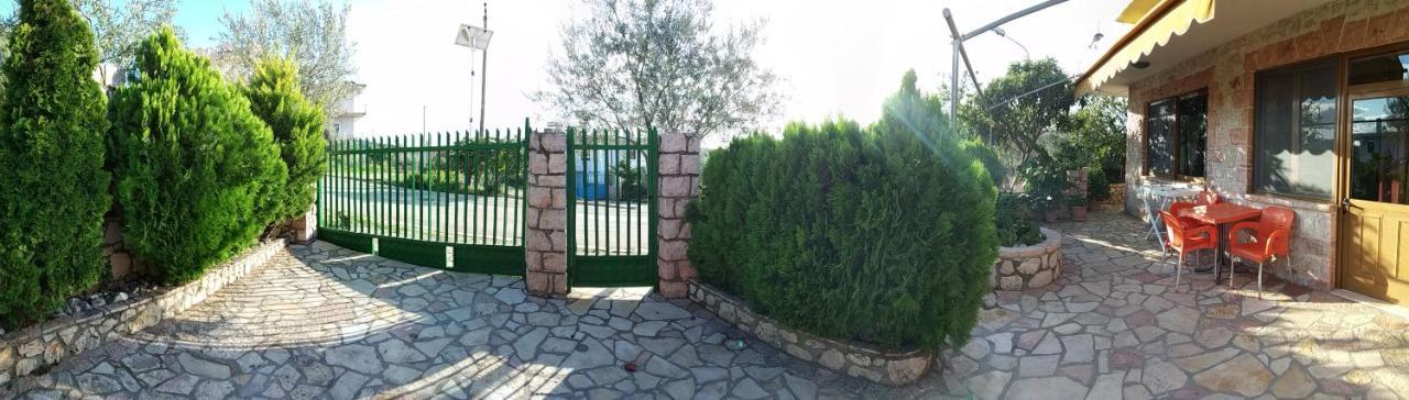 קסאמיל Altin Skrapari Guesthouse מראה חיצוני תמונה