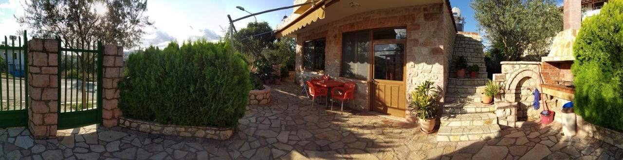 קסאמיל Altin Skrapari Guesthouse מראה חיצוני תמונה