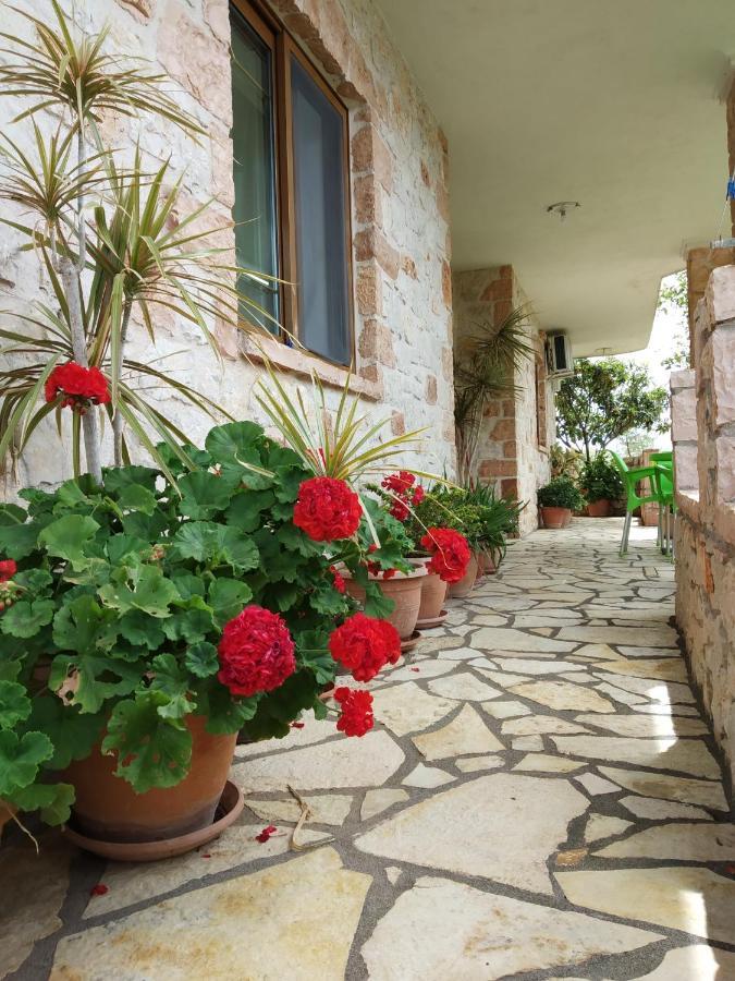 קסאמיל Altin Skrapari Guesthouse מראה חיצוני תמונה