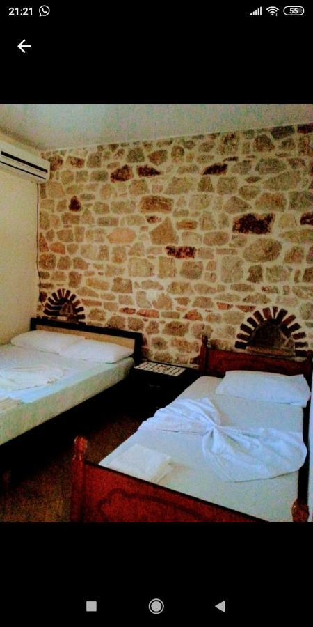 קסאמיל Altin Skrapari Guesthouse מראה חיצוני תמונה