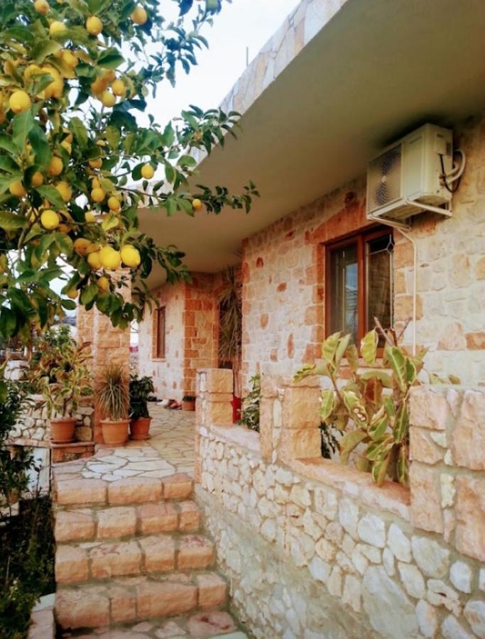 קסאמיל Altin Skrapari Guesthouse מראה חיצוני תמונה